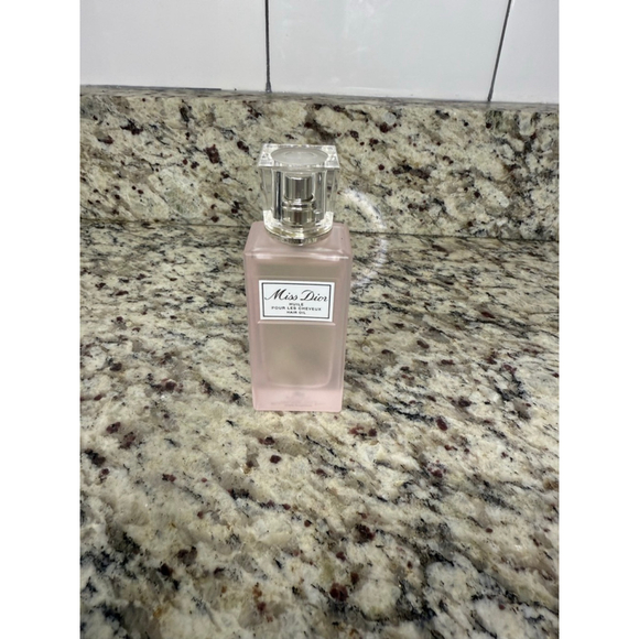 Women's Miss Dior Hair Oil Size 1oz. - Picture 1 of 3
